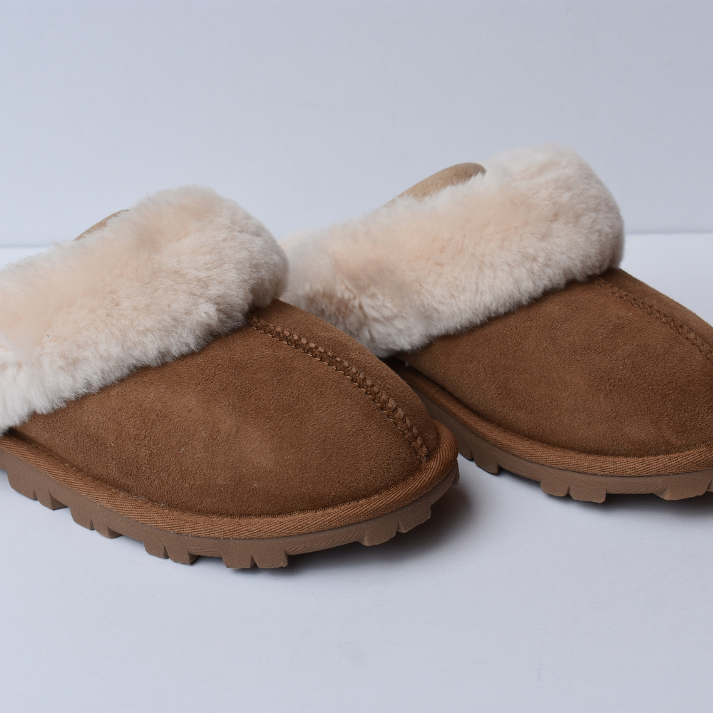 Kirkland Women's Shearling Scuff Slippers Chestnut
